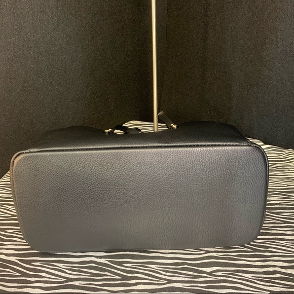 Valentina Fiore Italian Leather Tote - Picture 13 of 16